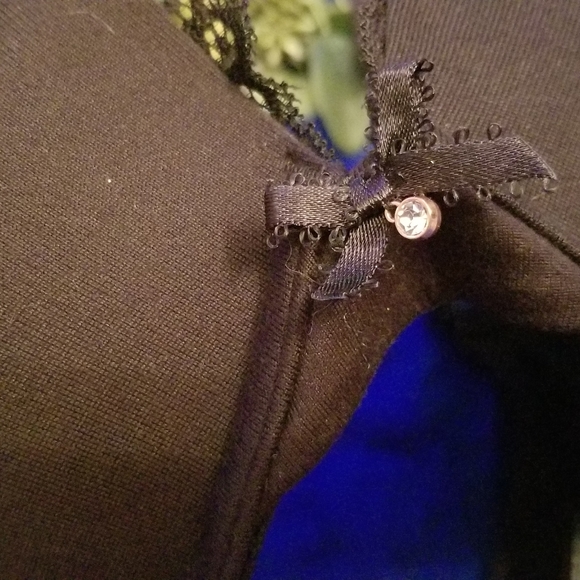 Black Bra 34D - Picture 2 of 6